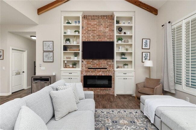 Building Photo - 18 Windsor St