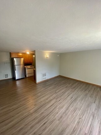 Building Photo - 311 E Fairview Ave