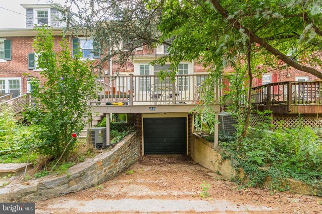 Building Photo - 3939 Cloverhill Rd