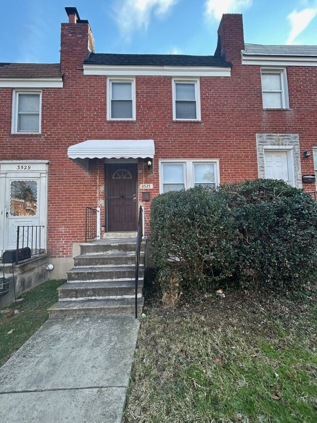 Building Photo - 3527 Woodstock Ave