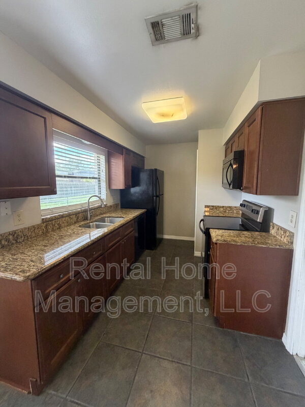 Foto del edificio - 149 Hazel Blvd