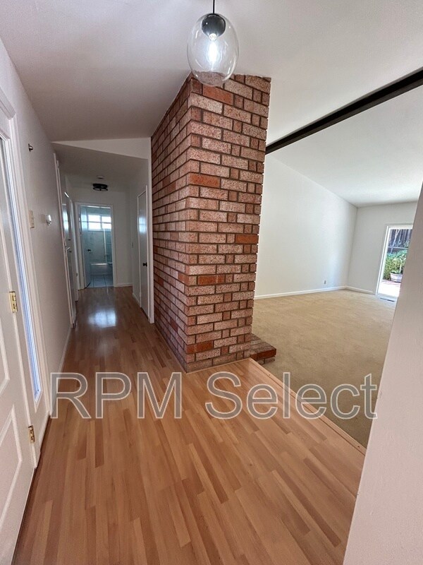Building Photo - 1866 Las Ramblas Dr
