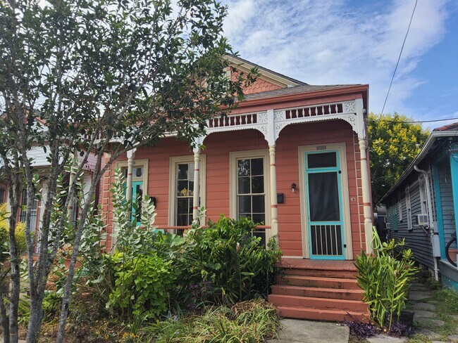 Building Photo - 2922 Dumaine St