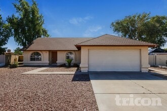 Building Photo - 3561 E Sequoia Dr