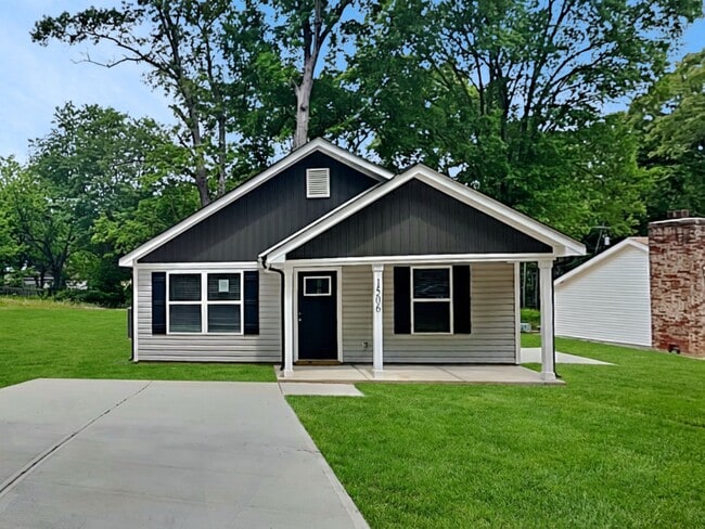 Building Photo - 1506 Collinston Dr