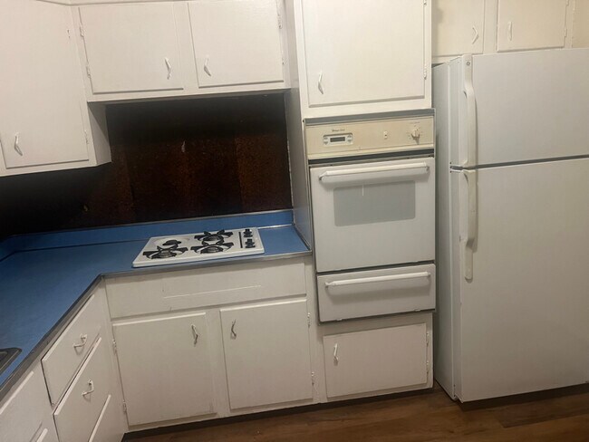 Foto del edificio - 206 Cedarcroft Ave
