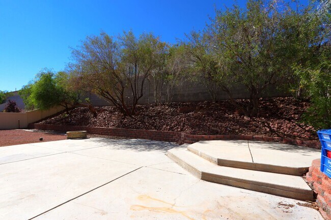 Foto del edificio - 6831 N. Campbell Road - Newly Rehabbed home!