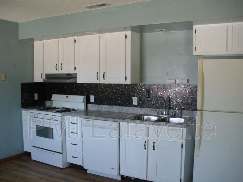 32 W Oxford St, Otterbein, IN 47970 Condo for Rent in Otterbein, IN