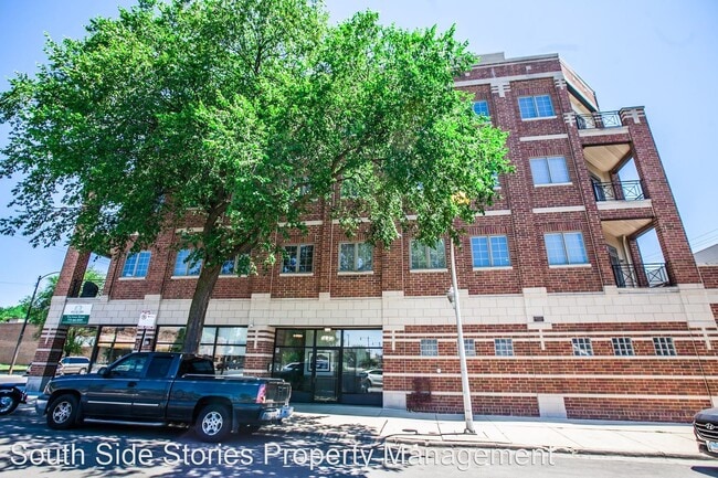 Building Photo - 4705 S Champlain Ave