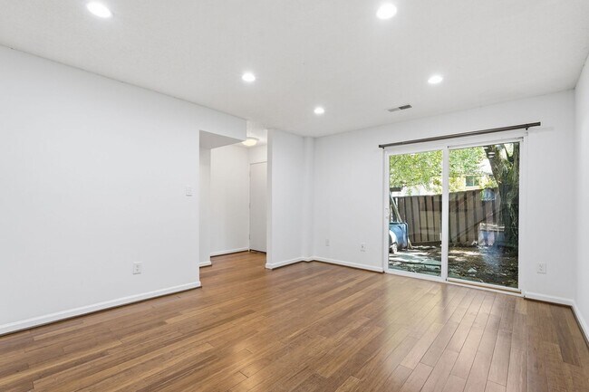 Foto del edificio - 2366 Southgate Square