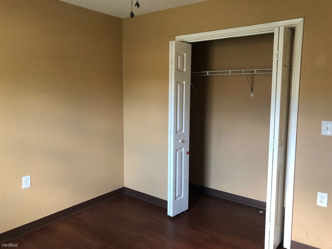 Foto del edificio - 2 br, 1 bath  - 305 Indian Springs Dr