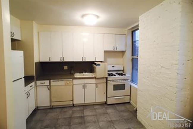 Foto del edificio - Spacious 3 BR Apt in Bay Ridge for Rent