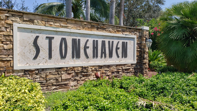Foto del edificio - 1501 Stonehaven Estates Dr