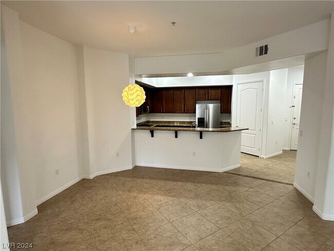 Building Photo - 26 E Serene Ave