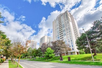 Building Photo - Bayview Village Place