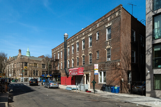 Exterior - 1 E 19th St