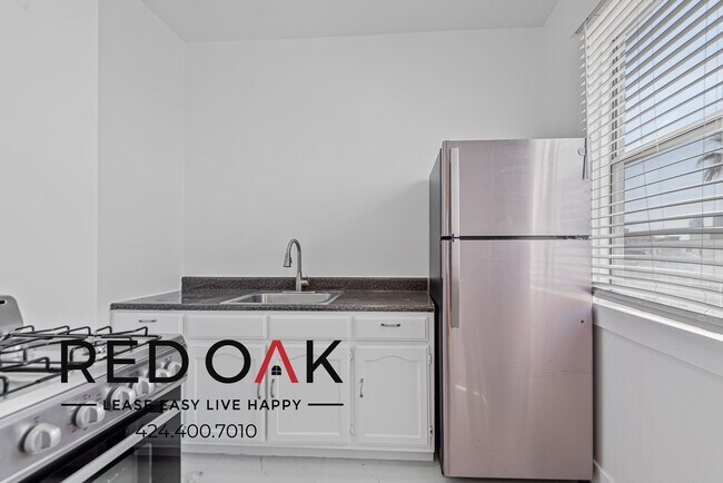 Building Photo - 409 S Alvarado St