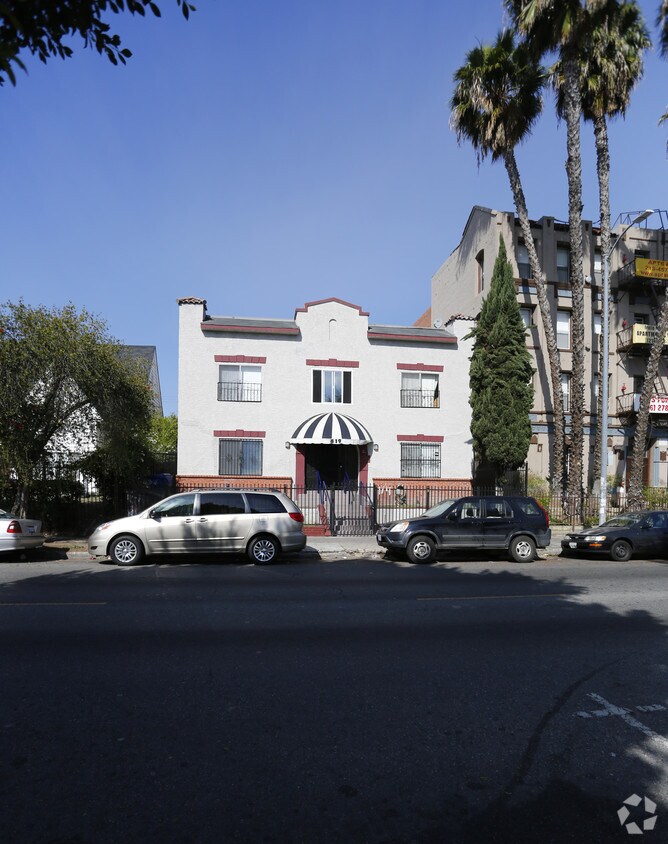 Foto del edificio - 819 Irolo St