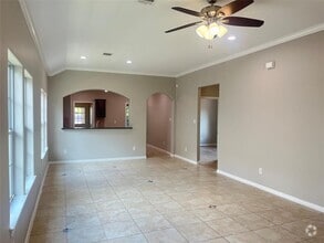 Building Photo - 6430 Skyview Dr