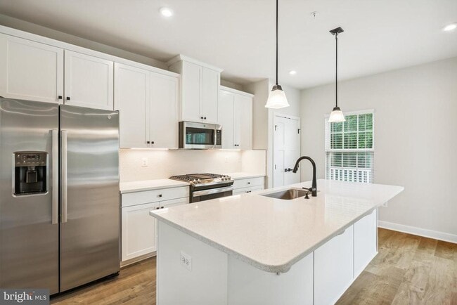 Building Photo - 19753 Grn Vlg Dr