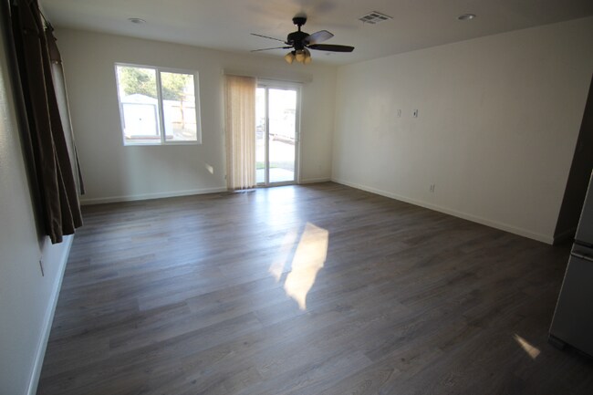 Building Photo - 430 Cayucos Ave
