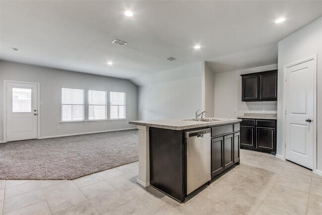 Building Photo - 16437 Pembine Ln