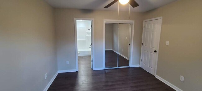 Building Photo - 209 S Fox Hall Rd