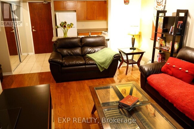 Building Photo - 51 Baffin Ct