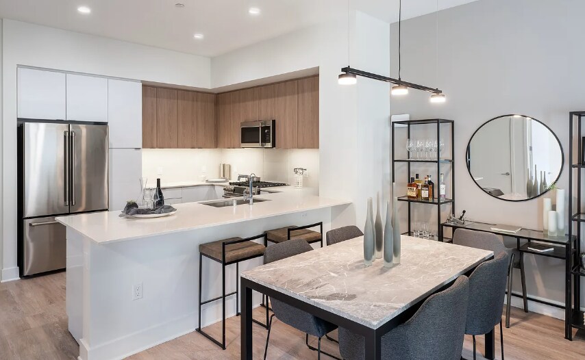 Foto principal - 1752 Glendale Blvd