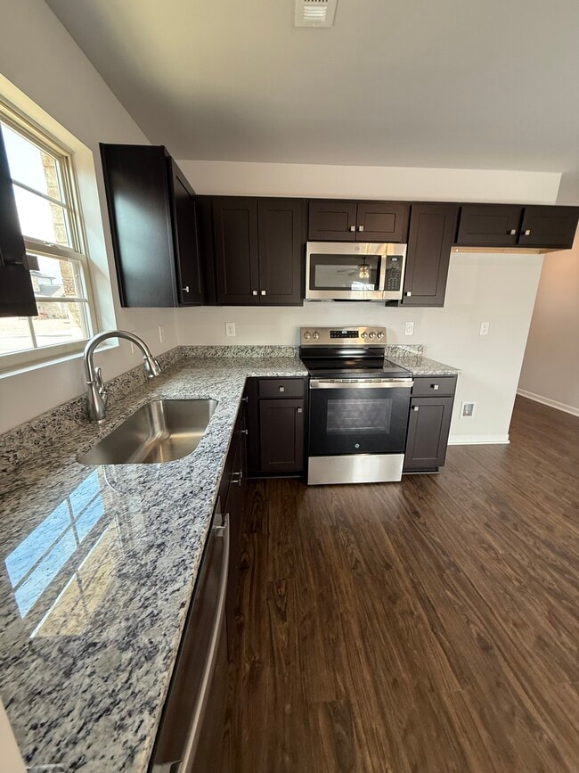 Building Photo - 132 Stratman Dr