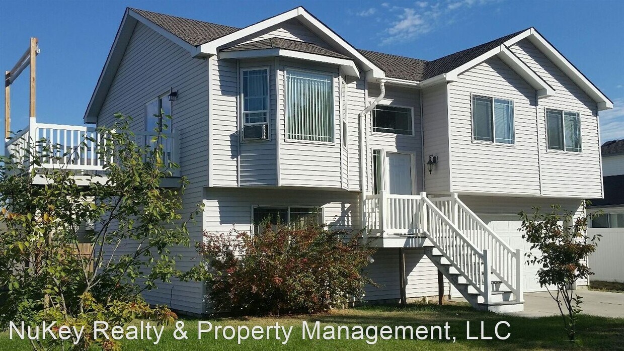 Primary Photo - 3 br, 2 bath House - 1805 N. University Rd.
