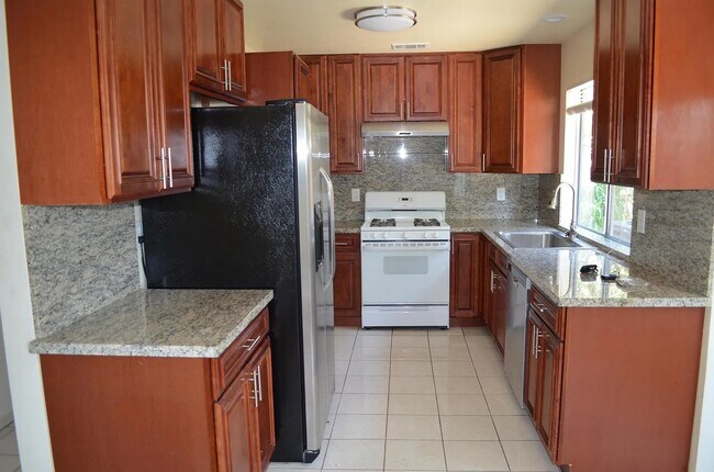 Foto del edificio - 2031 Pepperwood Ln