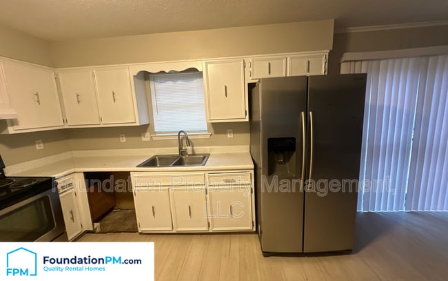 Building Photo - 3193 Rendezvous Ln