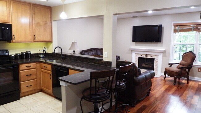 Building Photo - 6108 Old Landing Way