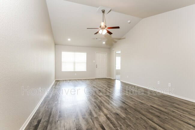 Building Photo - 55 Cedar Creek Cove