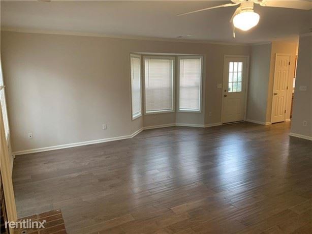 Building Photo - 5156 Laurel Bridge Ct SE