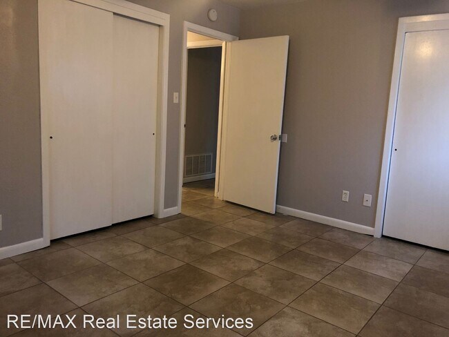 Foto del edificio - 3 br, 1 bath House - 4200 Lark