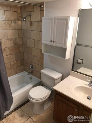 Building Photo - Bright 2 Bed/1 Bath Condo with Garage for ...