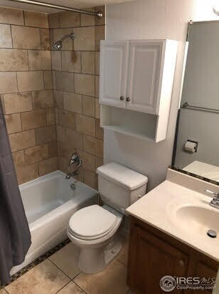 Foto del edificio - Bright 2 Bed/1 Bath Condo with Garage for ...