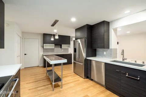 Building Photo - 13034 N 8th Ave