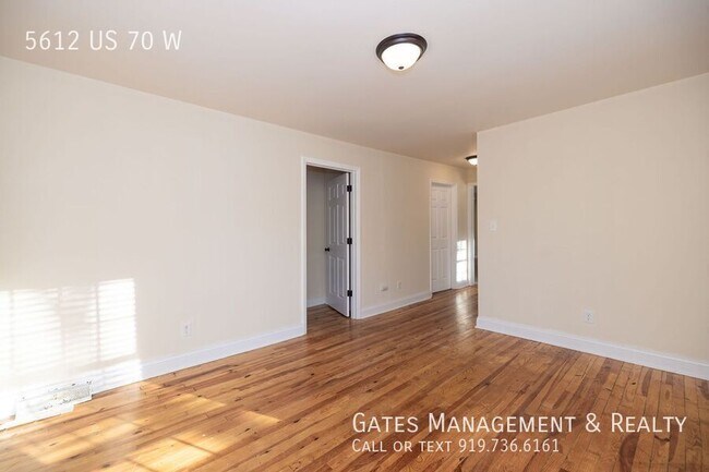 Foto del edificio - 5612 US-70