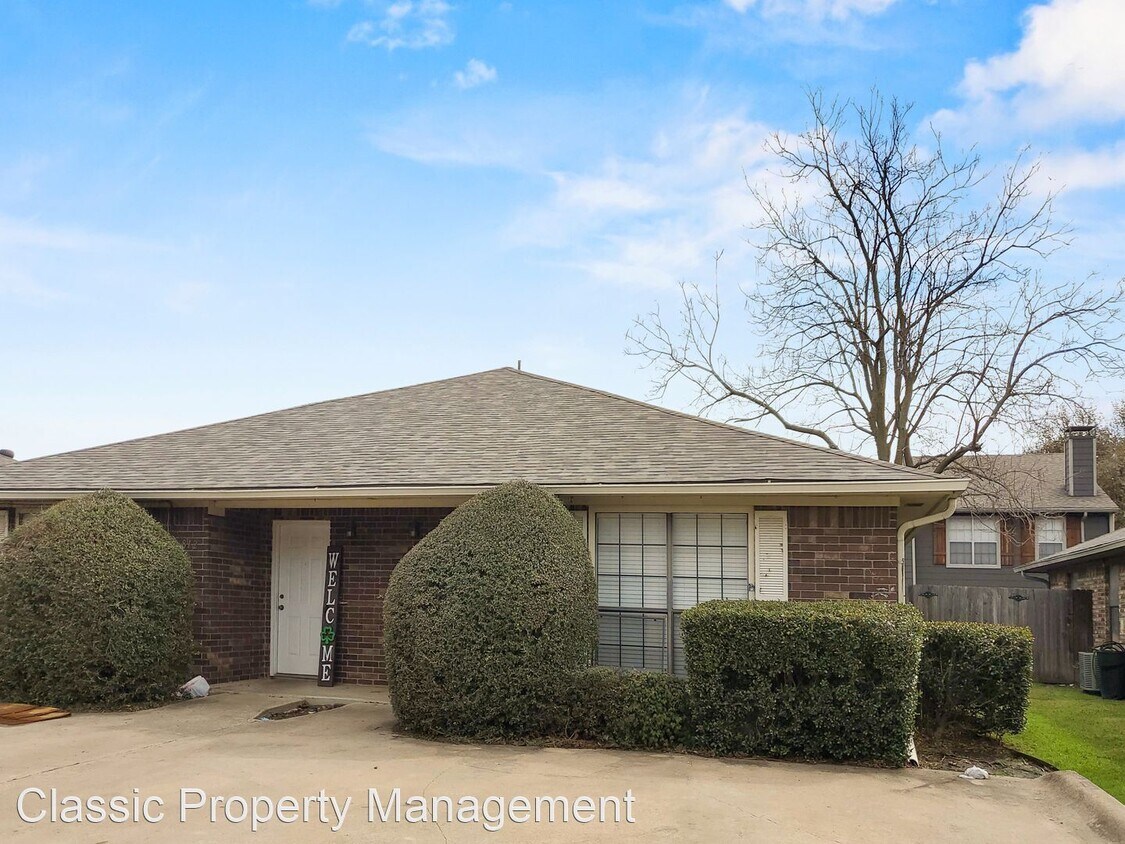 2 br, 2 bath House 814 Mirabell Ct. House Rental in Arlington, TX