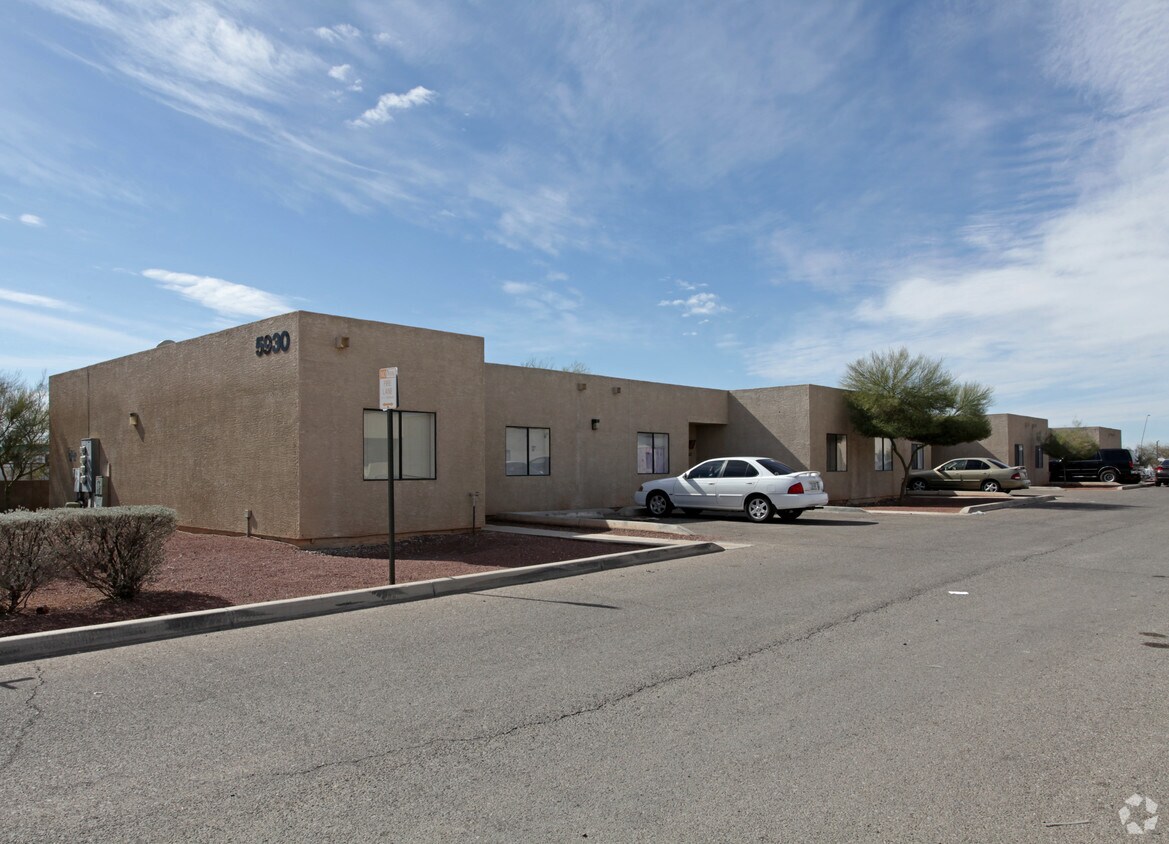Building Photo - 5930 S JEANETTE Blvd