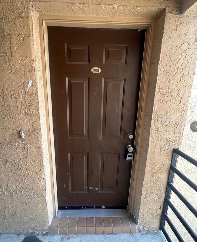 Building Photo - 5213 Via Hacienda Circle Unit B308 Orlando...