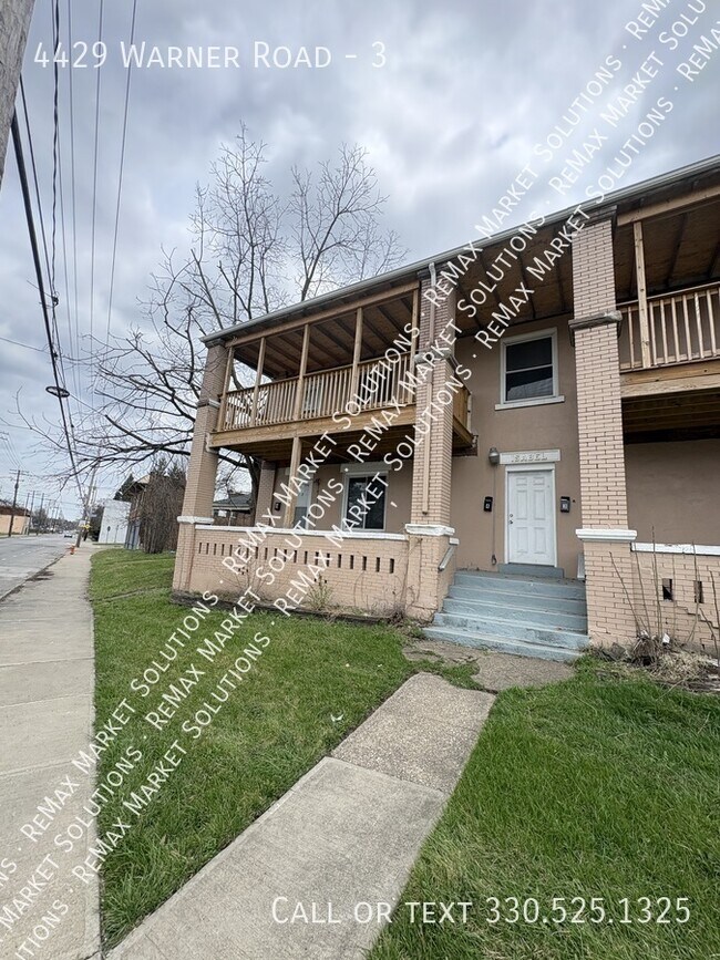 Foto del edificio - 4429 Warner Rd