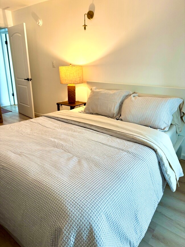 Foto del edificio - 725 Miller Ave