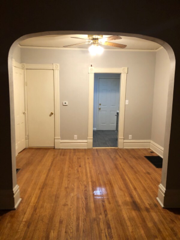 Primary Photo - 2207 Latham St