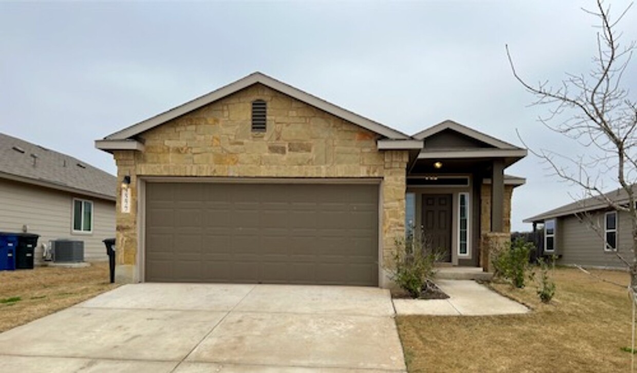 Primary Photo - Beautiful Home in Avery Park!