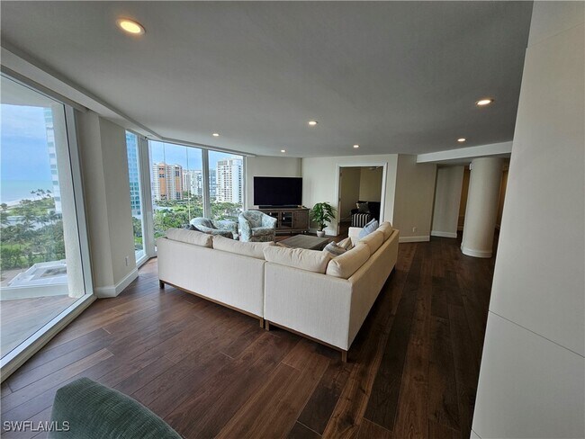 Foto del edificio - 4041 Gulf Shore Blvd N