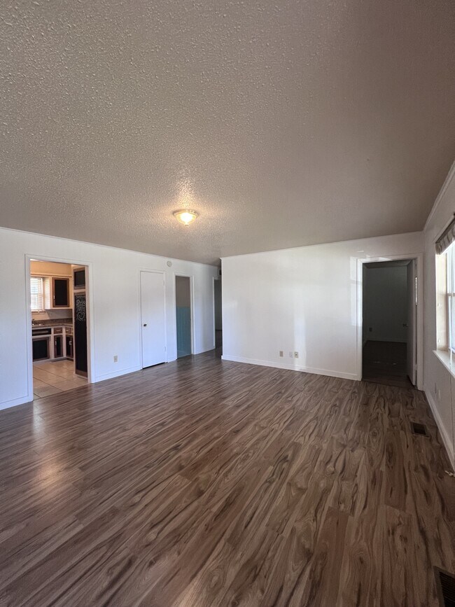 Foto del edificio - 735 NW 5th St